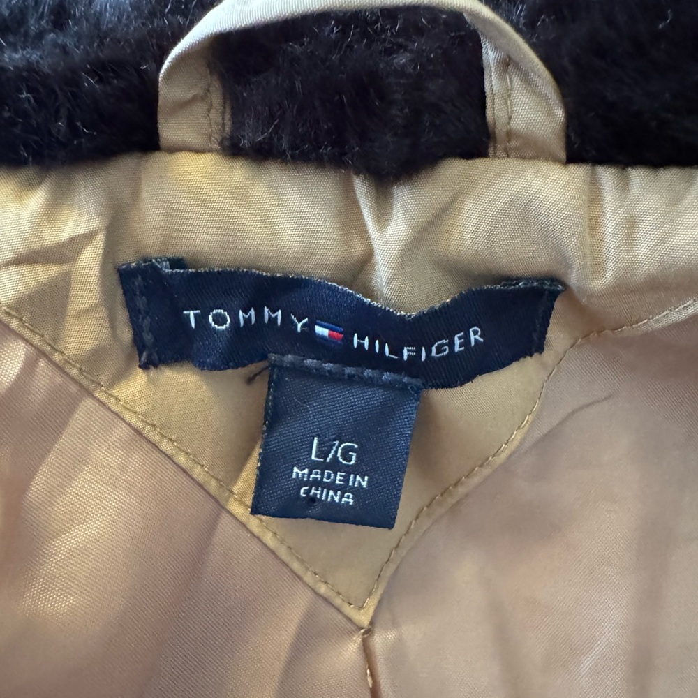 Tommy Hilfiger Tan Quilted Jacket with Brown Faux Fur Collar - size L - Picture 8 of 11